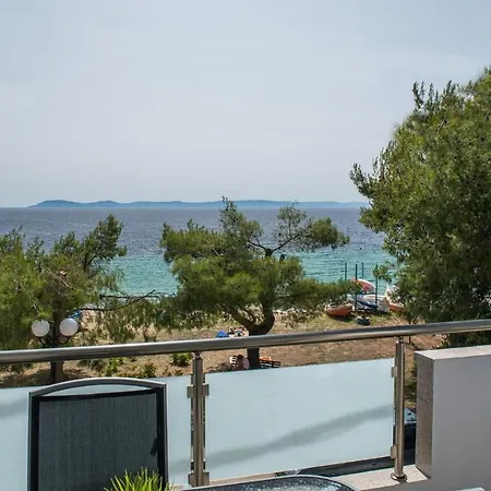 Marios Hostel *